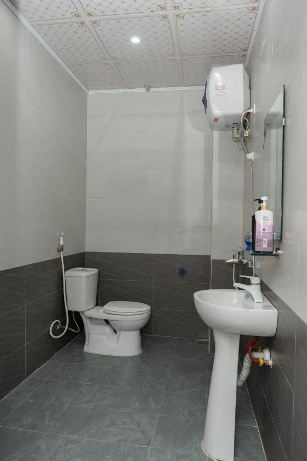 Anh Anh Luxury Hotel 뚜옌꽝 외부 사진