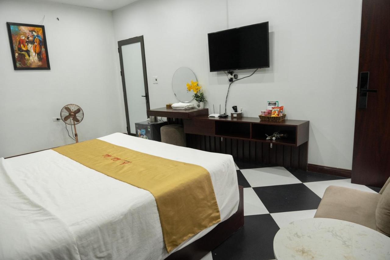 Anh Anh Luxury Hotel 뚜옌꽝 외부 사진